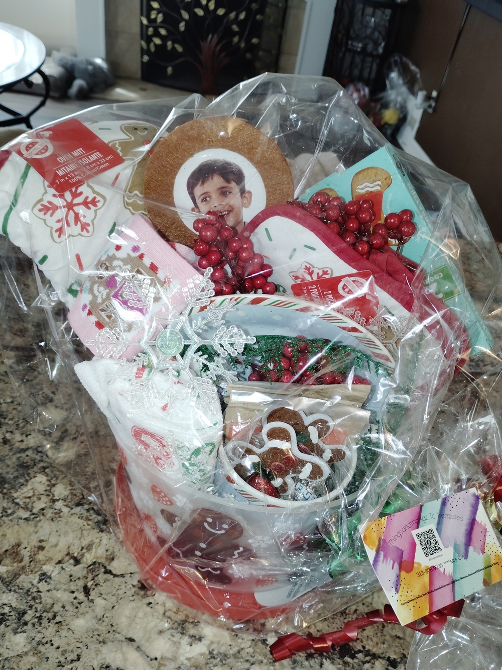 Holiday Christmas Gift Basket with Gingerbread and Red Berry Accents - Picture 5 of 6